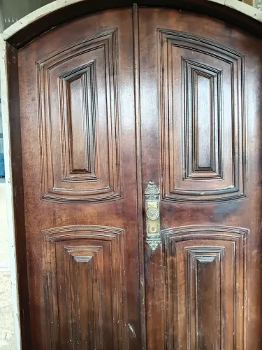 Vendo janelas, porta de sala duas bandas 