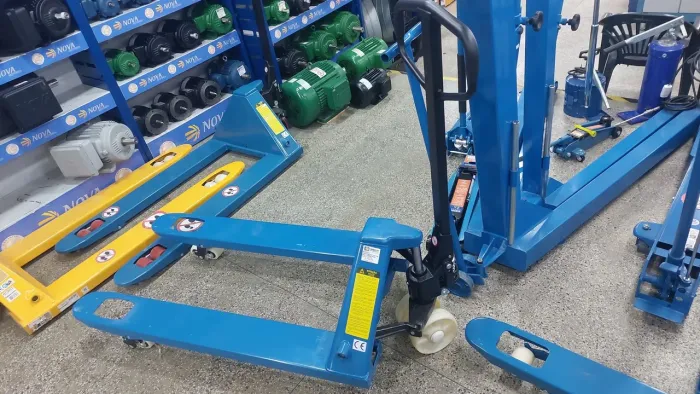 MATRIN 2.5TON 685X1150MM RODA DUPLA BOVENAU