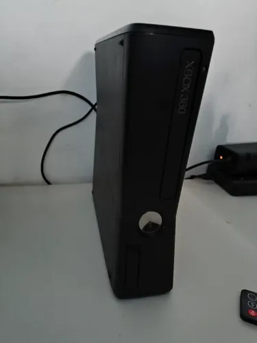 Xbox 360 Slim 