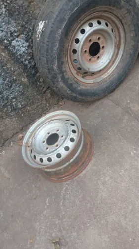 Um diferencial de 1000 ano 97 e 02 roda aro 16