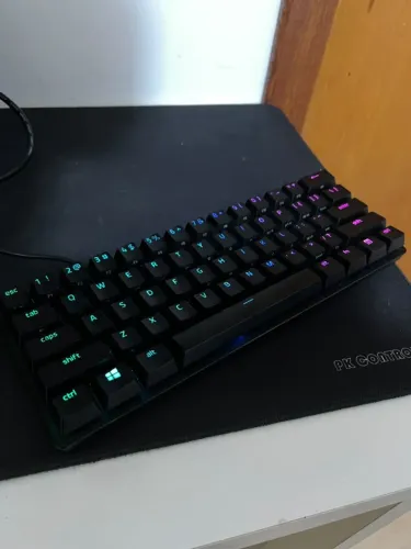 Teclado Razer Huntsman Mini 60% (Switch Purple)