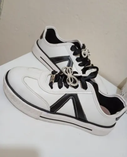 Tenis