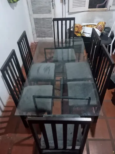 Vende- se mesa