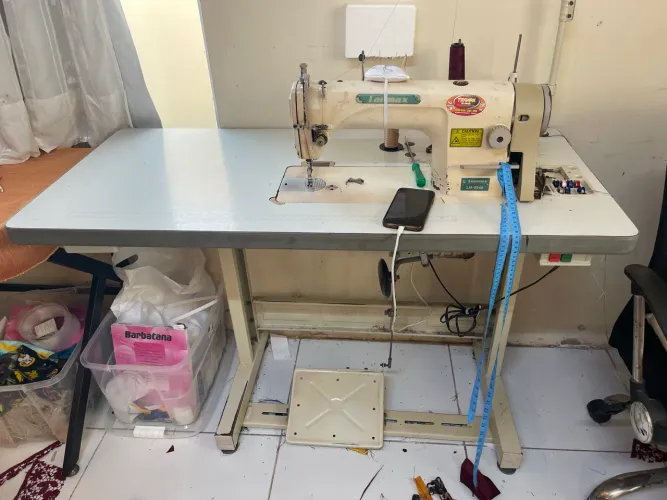 Máquina de Costura Industrial - 2700,00