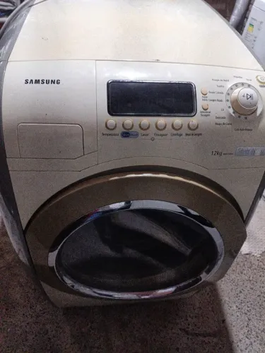 Máquina para peças