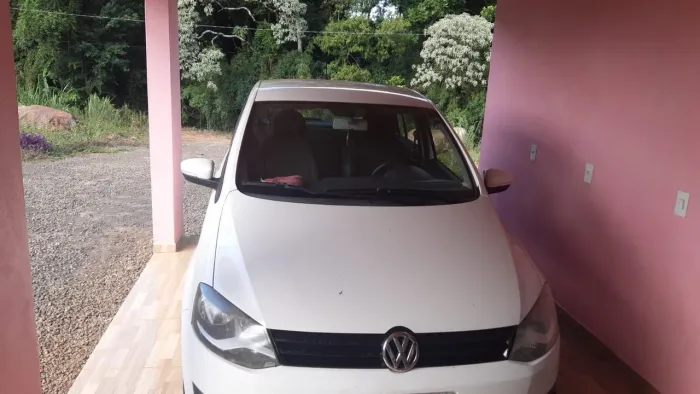 Volkswagen Fox 1.0 MI Total Flex 8V 5P 2014