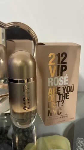 Perfume Carolina Herrera 212 Vip Rose 80ml