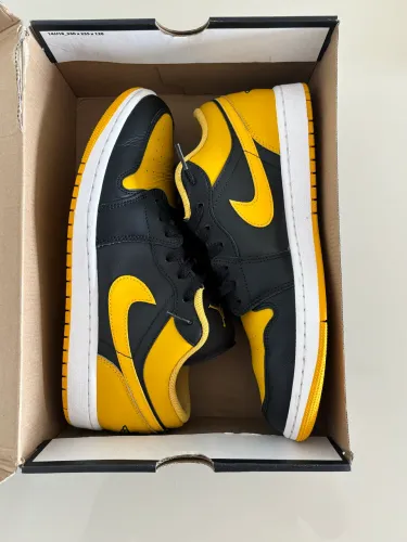 Jordan 1 Low - Yellow Ochre 