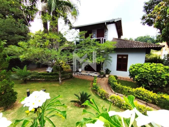 Casa à venda no Condomínio Vista Alegre  Sede, em Vinhedo/SP.