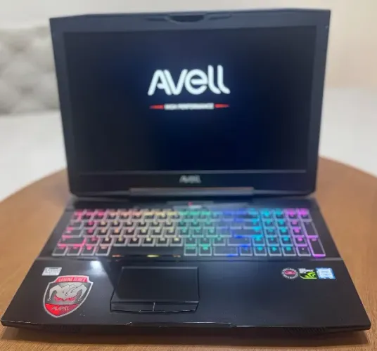 Notebook Gamer Avell Titanium G1513MXTI - Intel i7 | GTX 1050Ti | 32GB DDR4 | SSD M.2 NVME