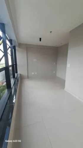 CENTRO EMPRESARIAL ACRÓPOLE, 30M², SALA COMERCIAL, NAZARÉ