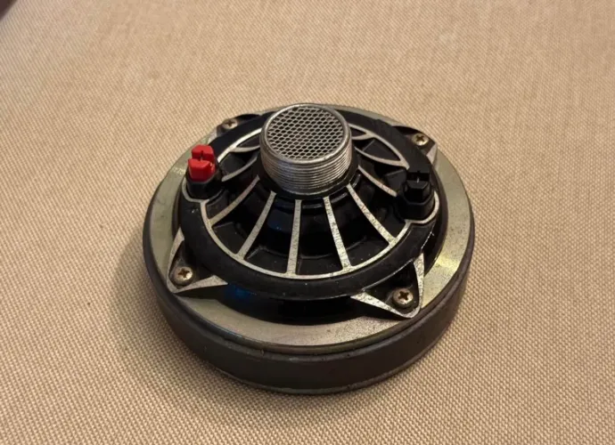 Driver JBL D250 trio.