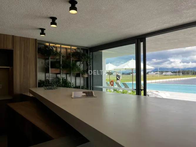 Lote beira-lago em condomínio Beira-Mar em Capão da Canoa! Luxo e sofisticação, sem abrir