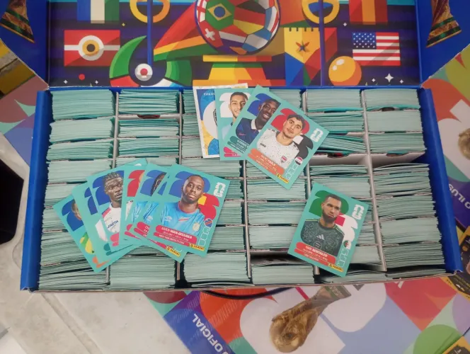 Lote 600 figurinhas copa do mundo 2026 sem repetição.
