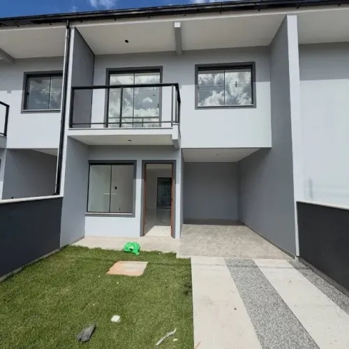 Sobrado 2 quartos com suíte em Forquilhas, São José