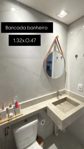 Bancada de mármore banheiro 