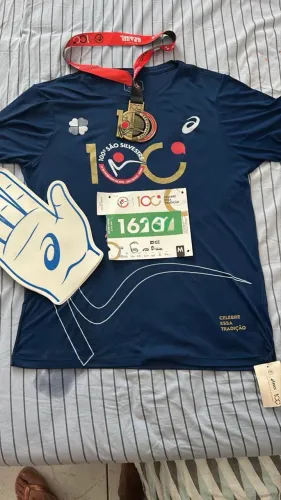 Kit medalha + camiseta 100a São Silvestre