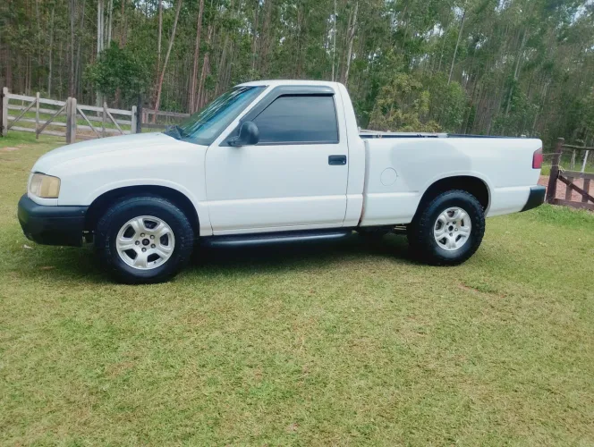 Chevrolet S10 P-up 2.8/sert. 2.8 4X4 TB Int. Dies. 2000