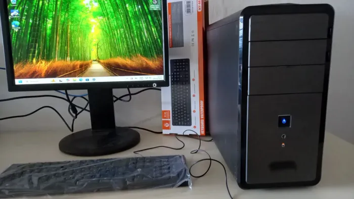 Computador i5 9400 4.10ghz Completo 8gb ddr4 hd 500gb Monitor 19 pol teclado mouse Win 10