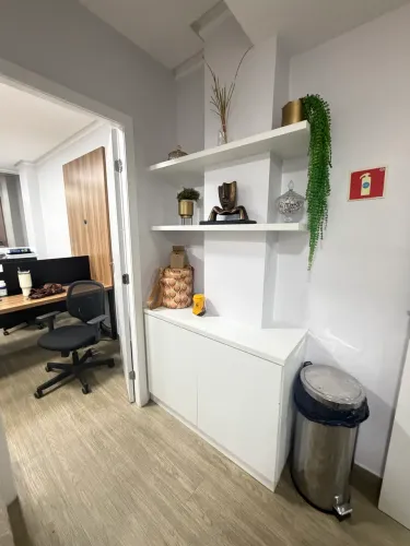 Vendo sala comercial na torre principal do shopping Praia da Costa