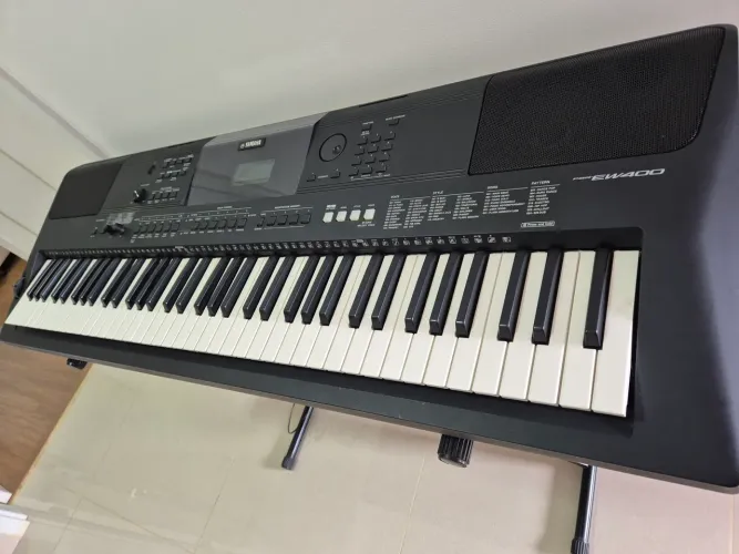 Teclado Yamaha PSR-EW400 - 76 teclas | Excelente estado |