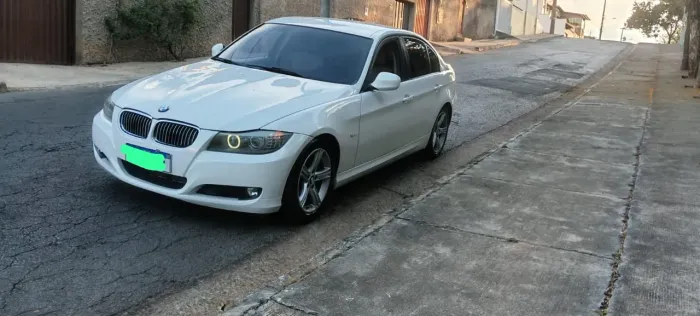 BMW 320I A 2012