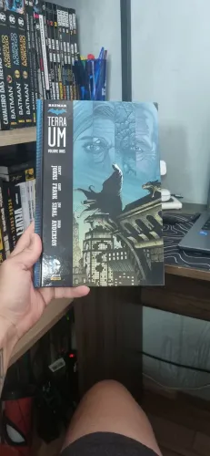 Batman Terra um vol 1 e 2 - Perfeito estado