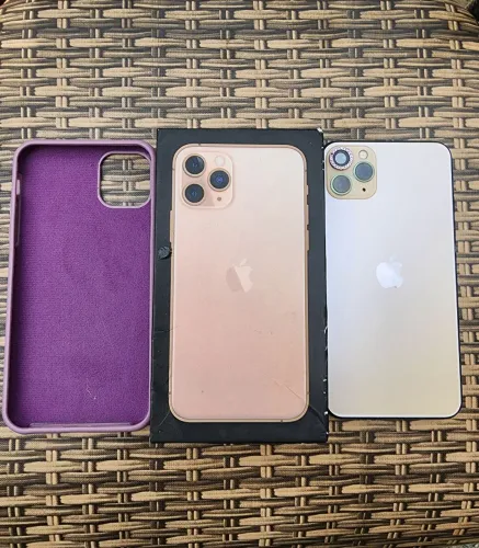 IPHONE 11 PRO MAX GOLD 64GBS
