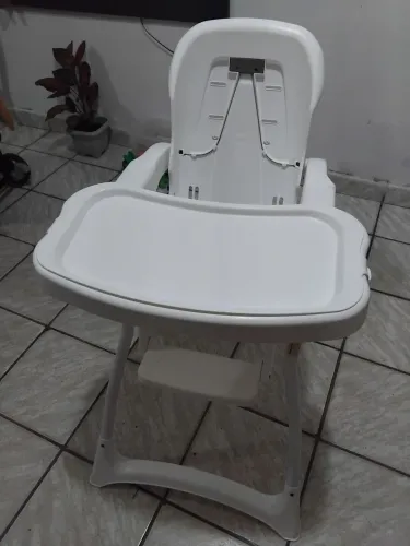 Cadeira de alimentação bebê 