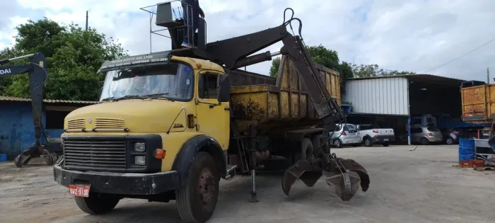 Mercedes Benz 2014 - Ano 1984 - Pronto para trabalho