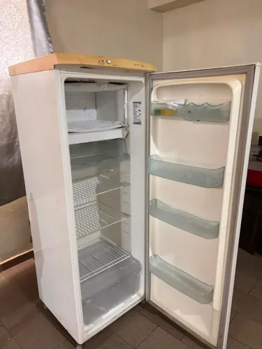 GELADEIRA 220V