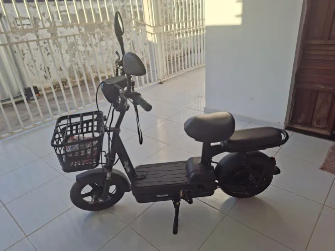 Motocicleta Eletrica Seminova Silenciosa Três Velocidades