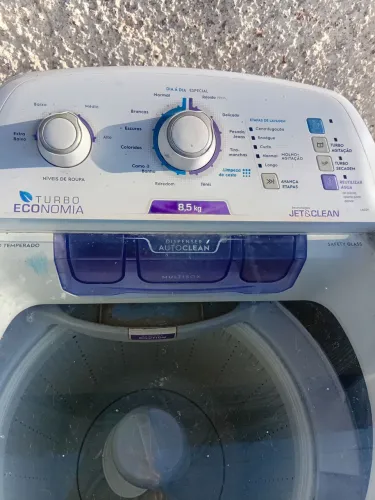 Máquina de lavar roupas Electrolux 8.5k