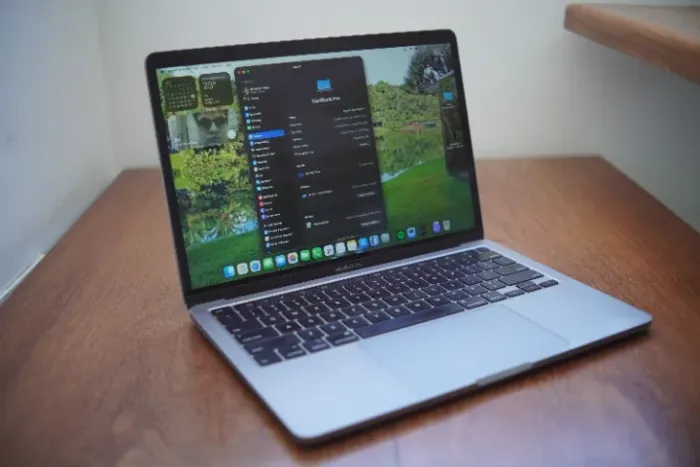 Macbook Pro 2020, 13 polegadas, i7(10a geração), 16GB de RAM e 512GB de armazenamento