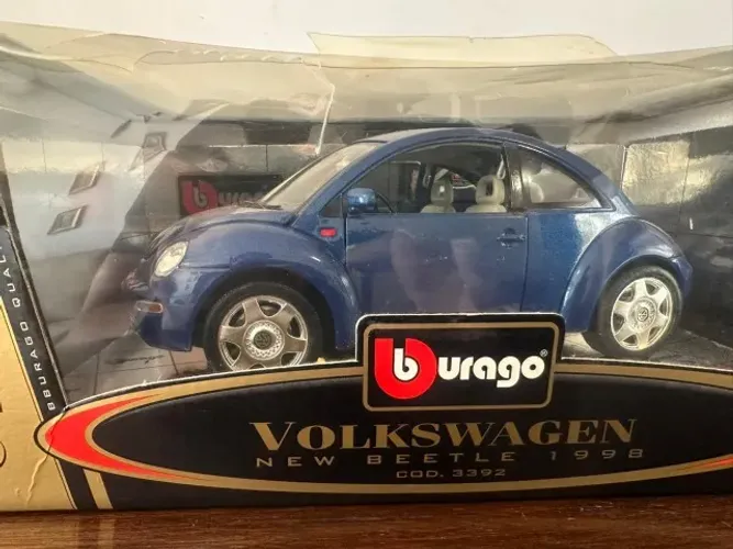 Miniatura Burago - New Beetle 1998 -1/18