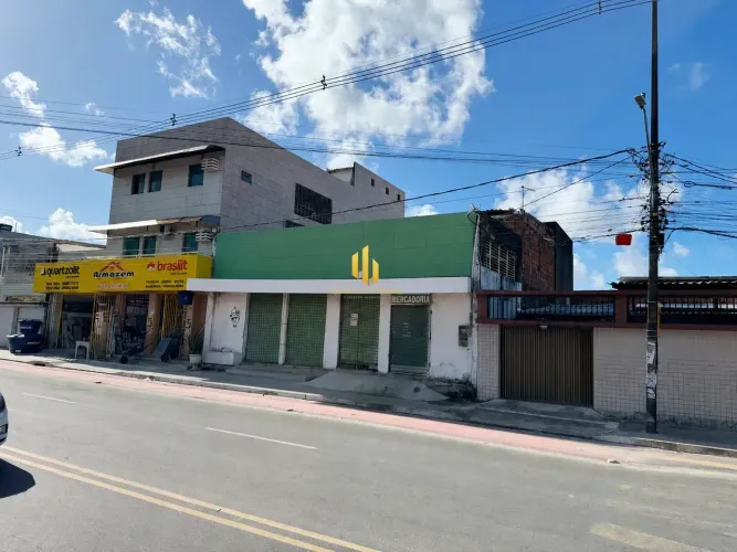 Prédio na Avenida Tapajós com 380m Térreo e 1 Andar
