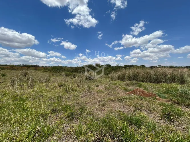 Chácara / Área com 20 mil metros no Bairro da Geada em Limeira-SP