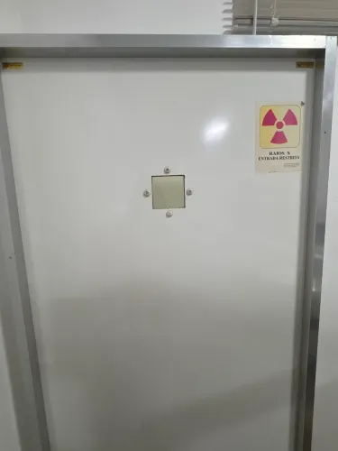 Biombo plumbífero