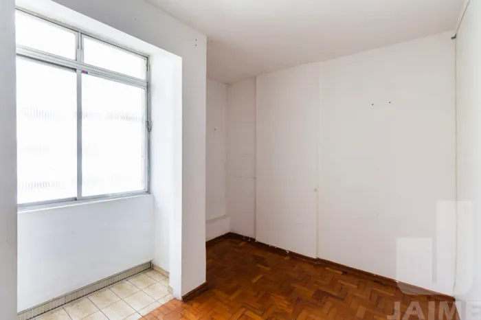Apartamento com 1 dormitório e 1 vaga - Bela Vista