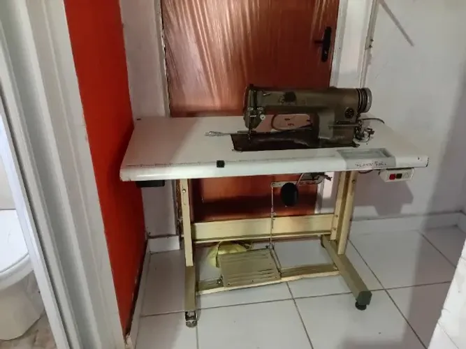 Maquina de costura industrial