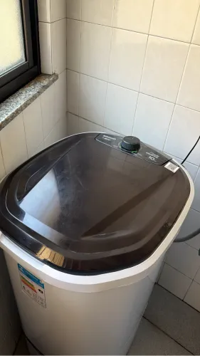 Tanquinho de lavar roupa