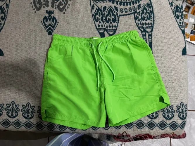 Short curto Verde neon tamanho M
