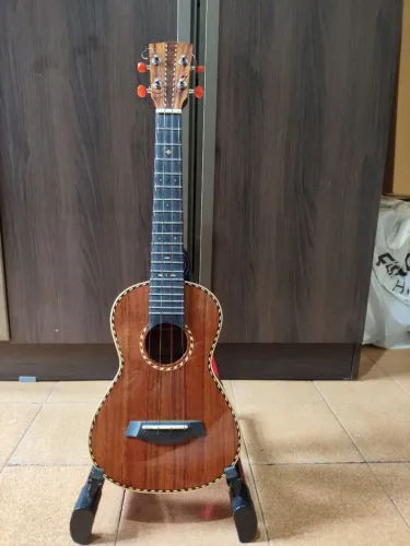 Ukulele tenor profissional Luthier Marcelo Silva 