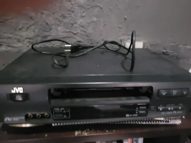 1 Video Cassete Video k7