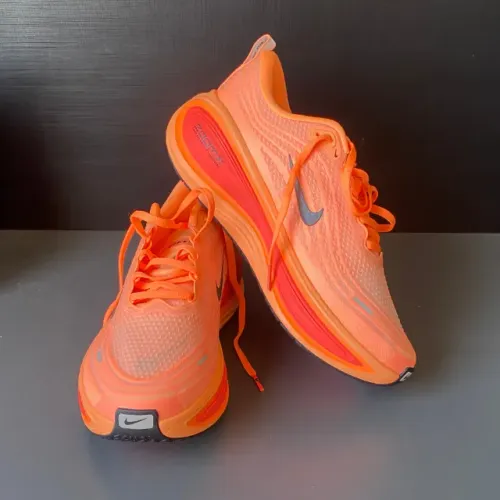 Nike Vomero Plus - Tam. 41