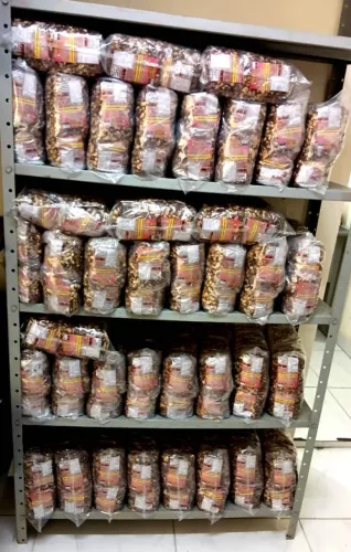 Fábrica de snacks de amendoim