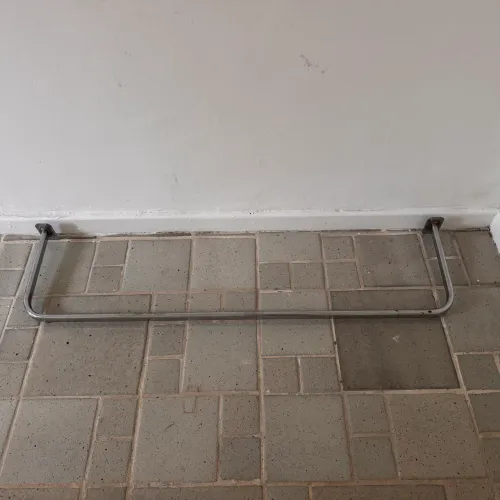 Arara de parede em inox 110cm