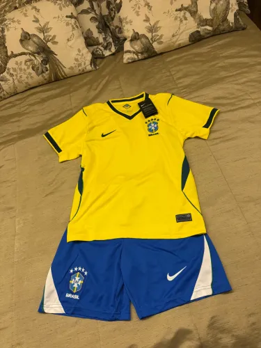 Kit Infantil (Camiseta + Short) - 10/12 anos Brasil - NOVO