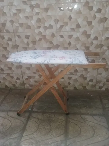 Tábua de passar roupa em perfeito estado