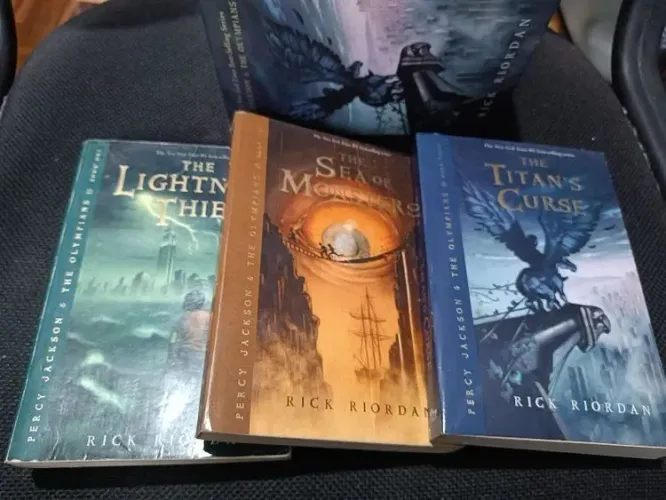 box 3 livros percy jackson inglês